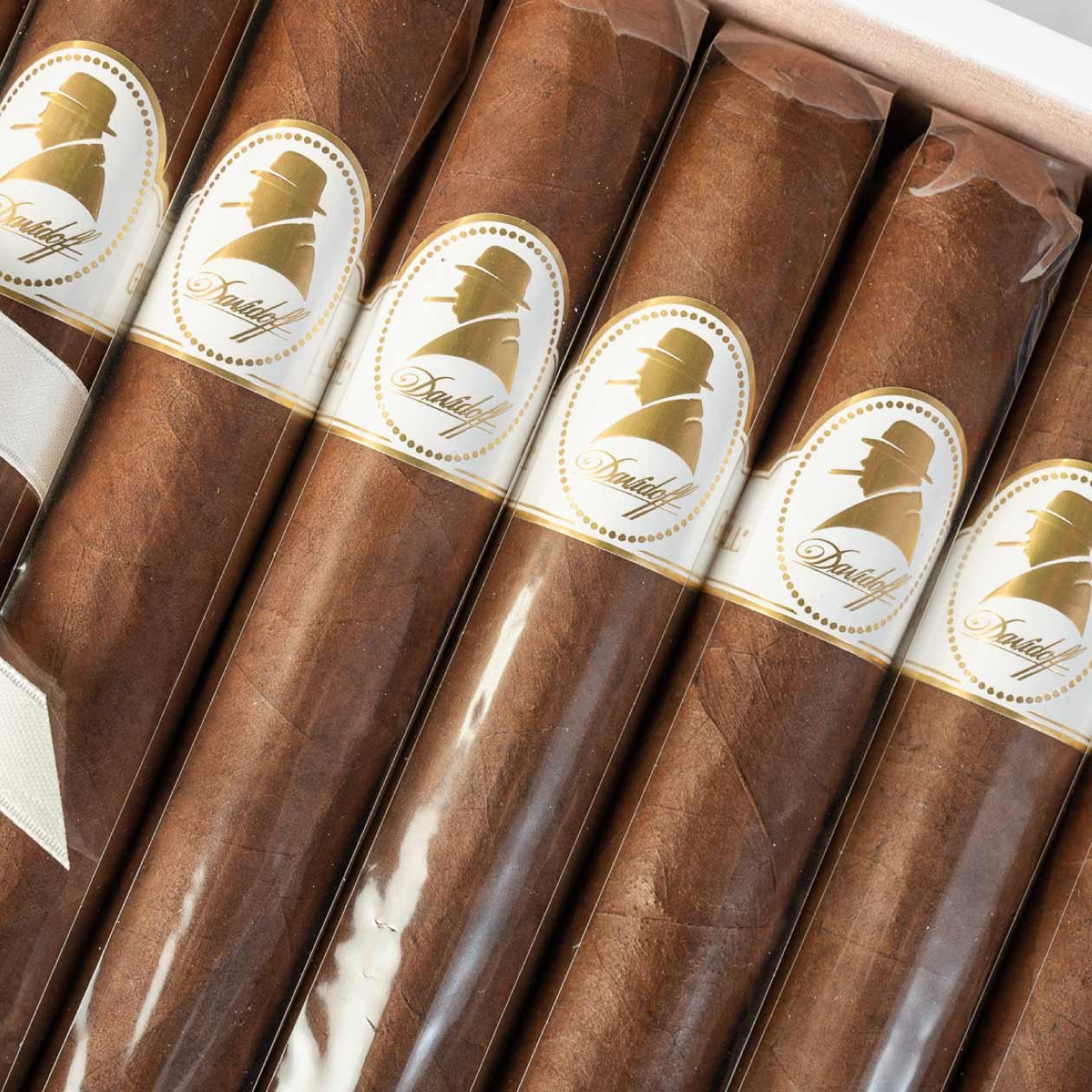 Davidoff Winston Churchill Toro (20) - Image 2