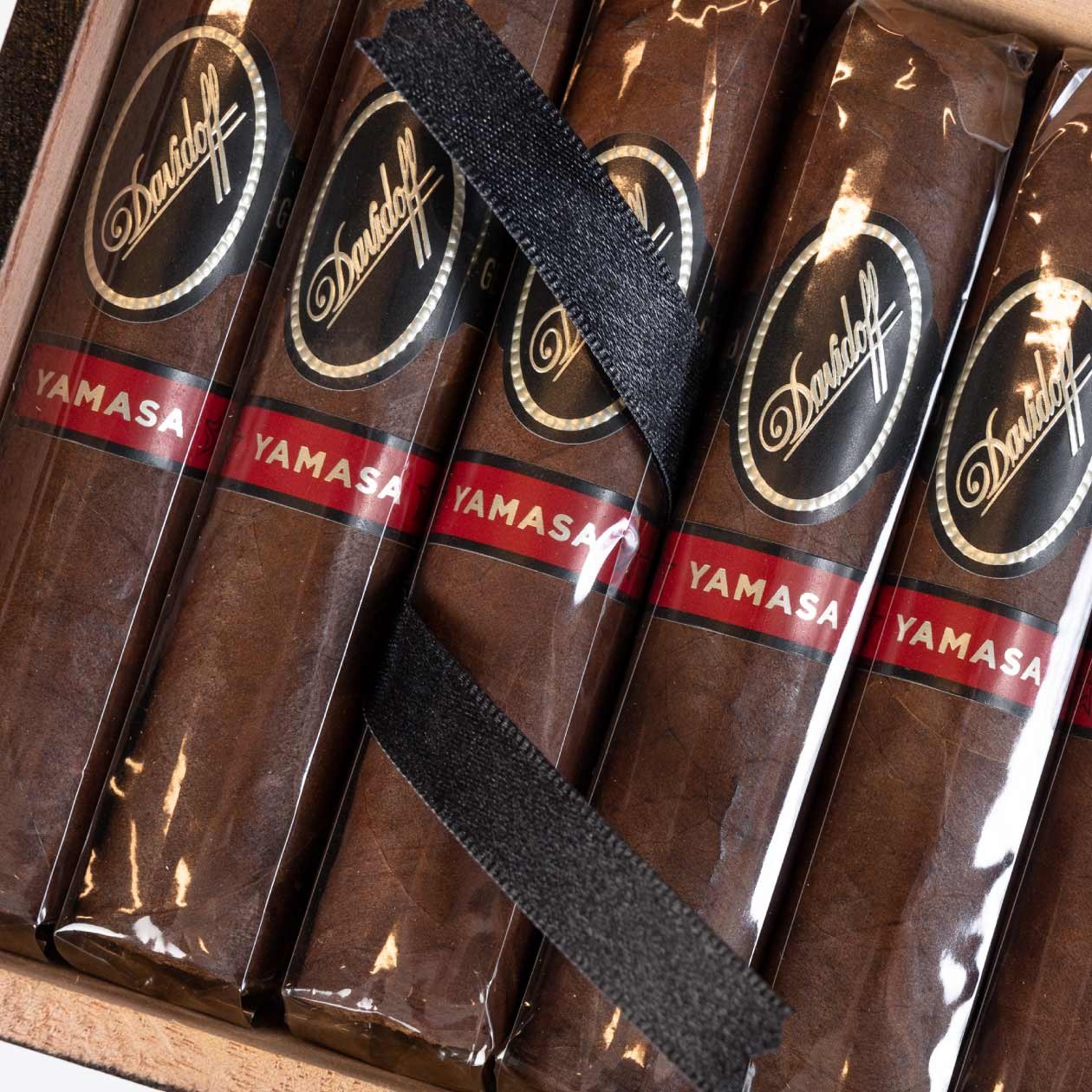 Davidoff Yamasa Petit Churchill (14) - Image 2